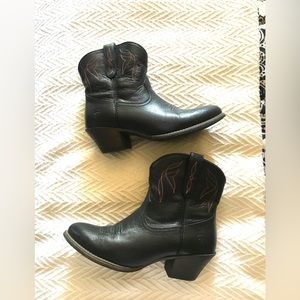 NWOT ARIAT WOMEN'S DARLIN WESTERN BOOTS